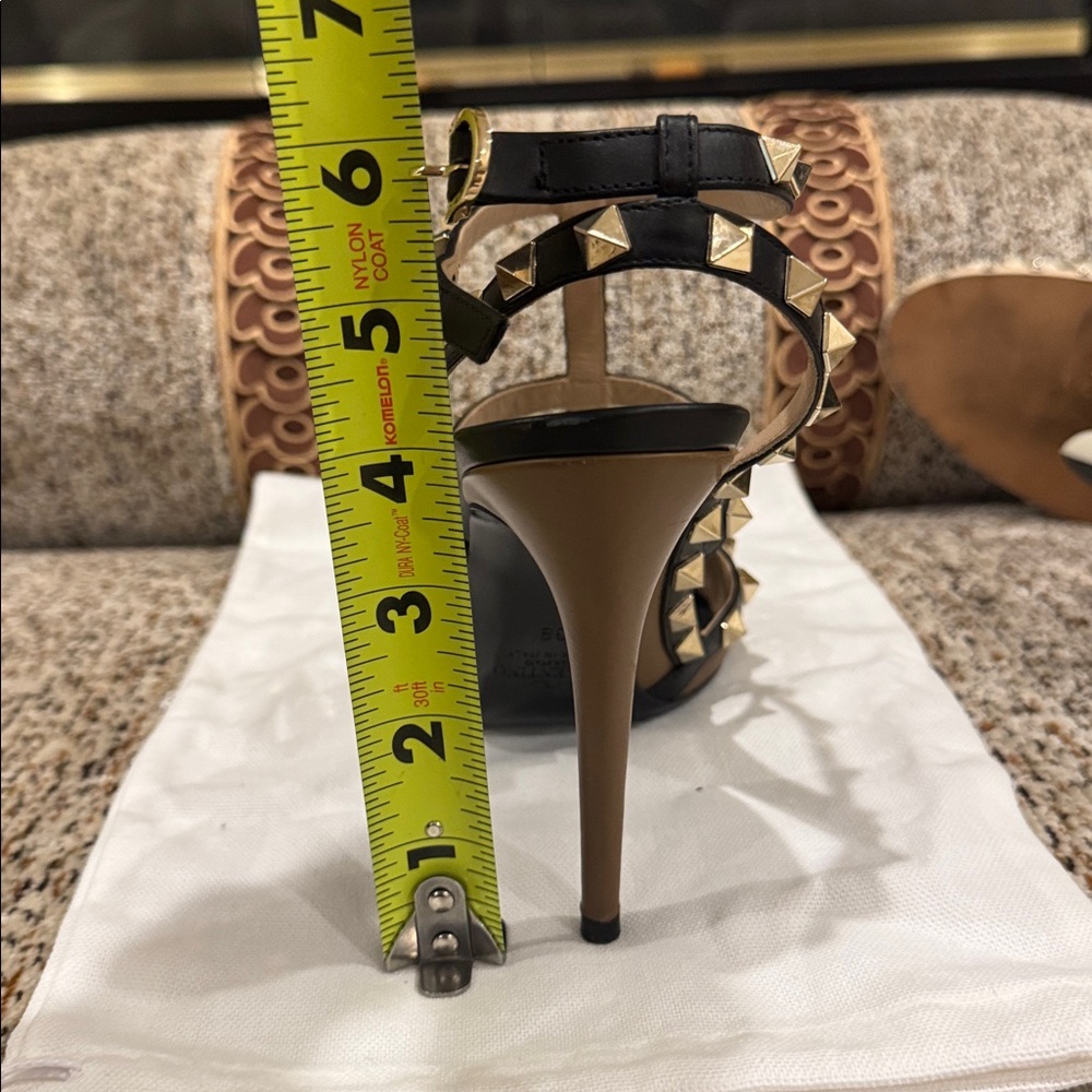 AUTHENTIC Valentino Tan and Black Rockstud Heels - Picture 9 of 9